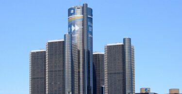 General Motors: steering towards an electric future